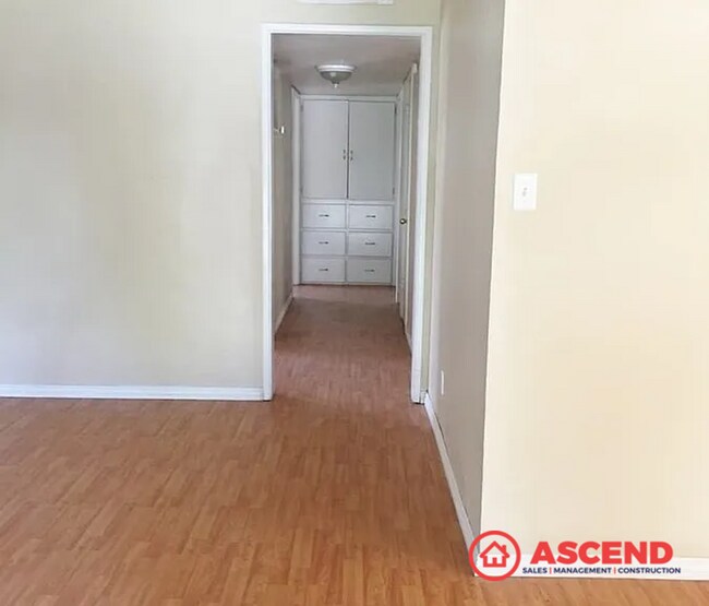 Foto del edificio - Charming 3 Bedroom Home in Oildale!