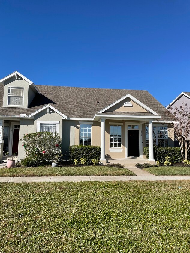 Front of townhouse - 6533 Silver Queen Way