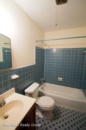 Foto del edificio - 667 Idlewild Cir