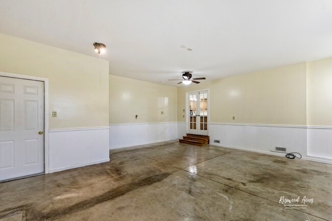 Foto del edificio - 310 E 3rd St