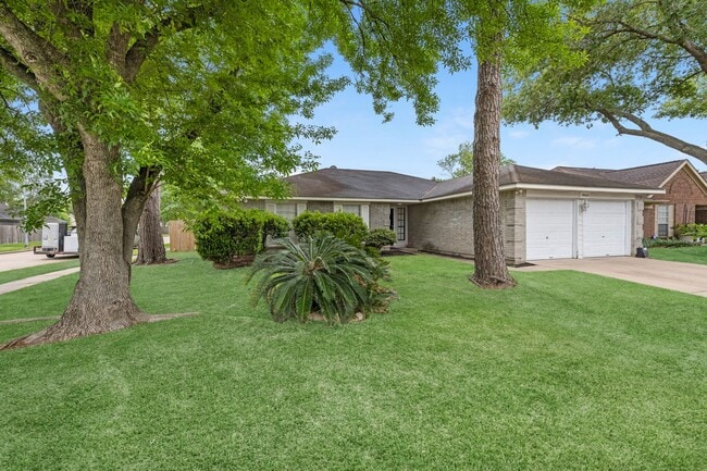 Building Photo - 19403 Bristlestar Dr