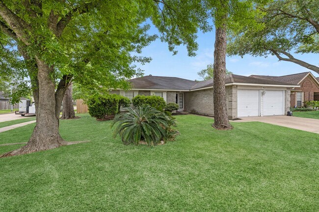 Foto del edificio - 19403 Bristlestar Dr