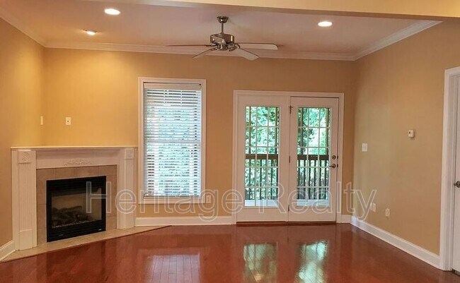 Foto del edificio - 655 Yorkland Way
