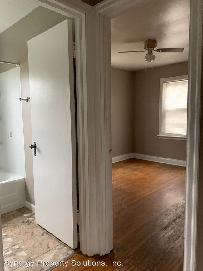 Building Photo - 2 br, 1 bath House - Fairlawn Ave 364 Rich...