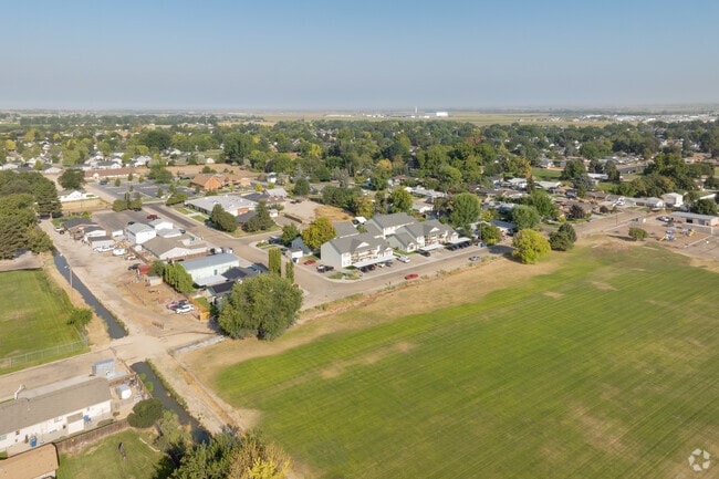 Aerial Context - Baycrest Village
