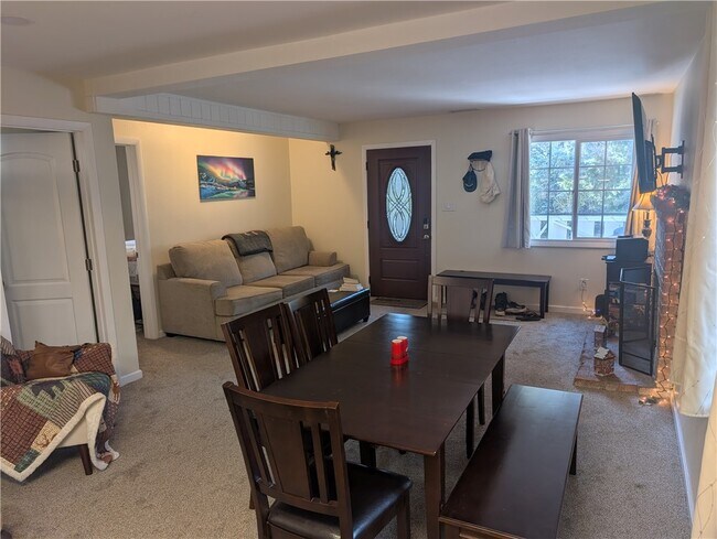 Foto del edificio - 43428 Bow Canyon Rd