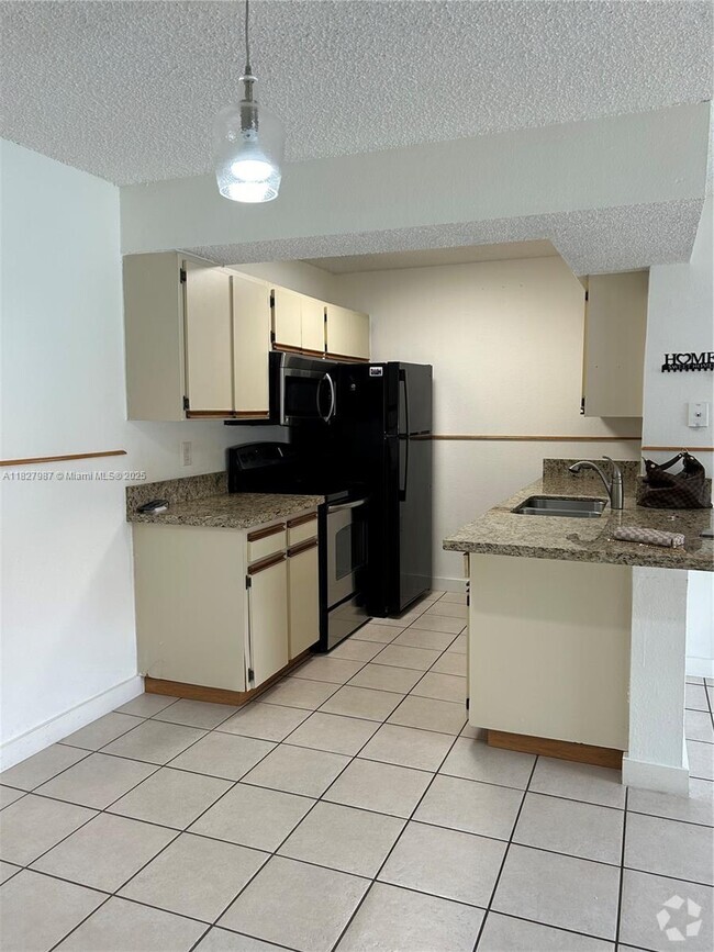 Building Photo - 15551 SW 104th Terrace