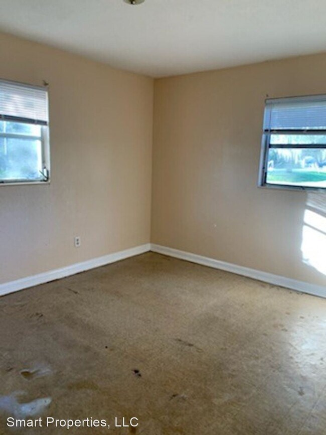 Building Photo - 3 br, 1 bath House - 876 Crestwood Drive