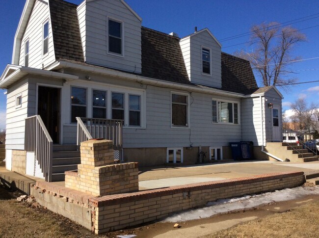 Building Photo - 1045 1st St W