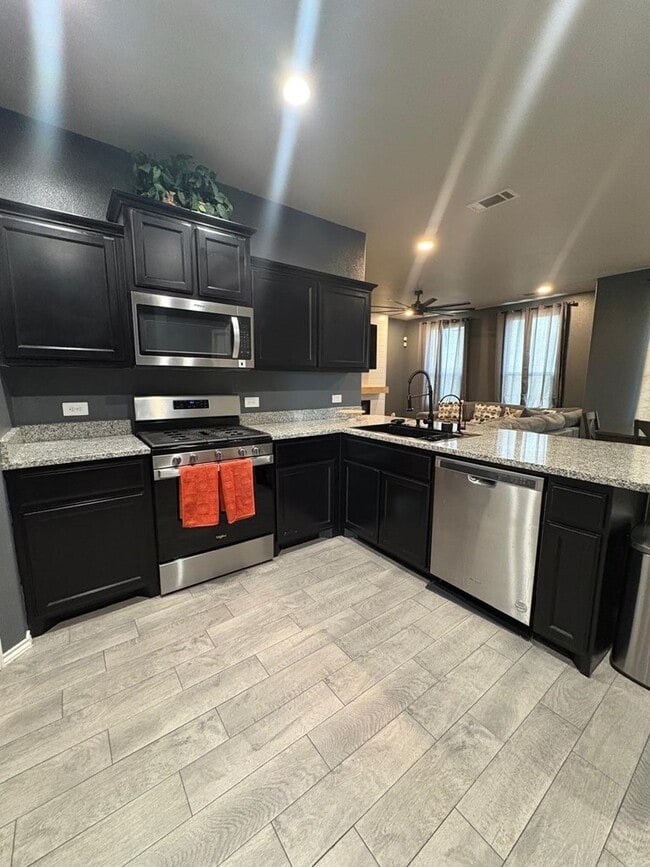 Foto del edificio - 2027 Ebbets Dr