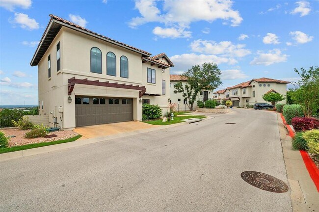 Building Photo - 223 Honey Creek Ct