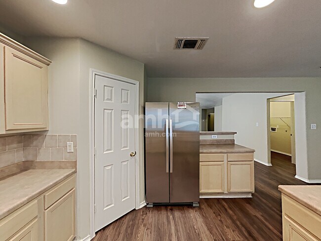 Foto del edificio - 4124 Wensledale Dr