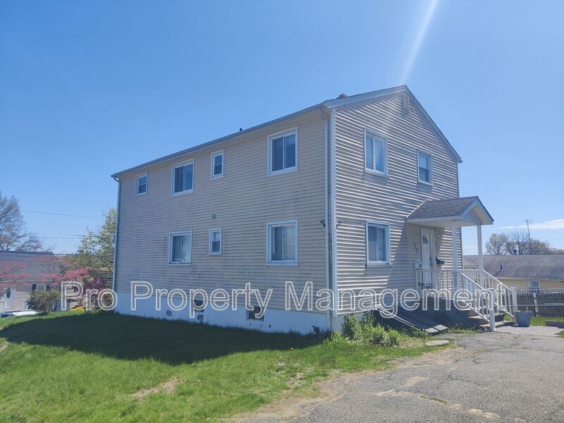Primary Photo - 135 Hillcrest Rd