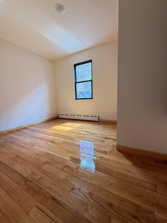 Building Photo - 61-44-61150 150th St