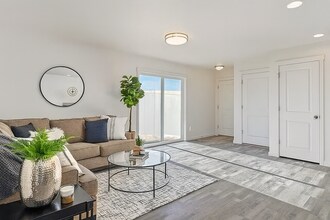 Building Photo - 37-39 S Drifter Loop