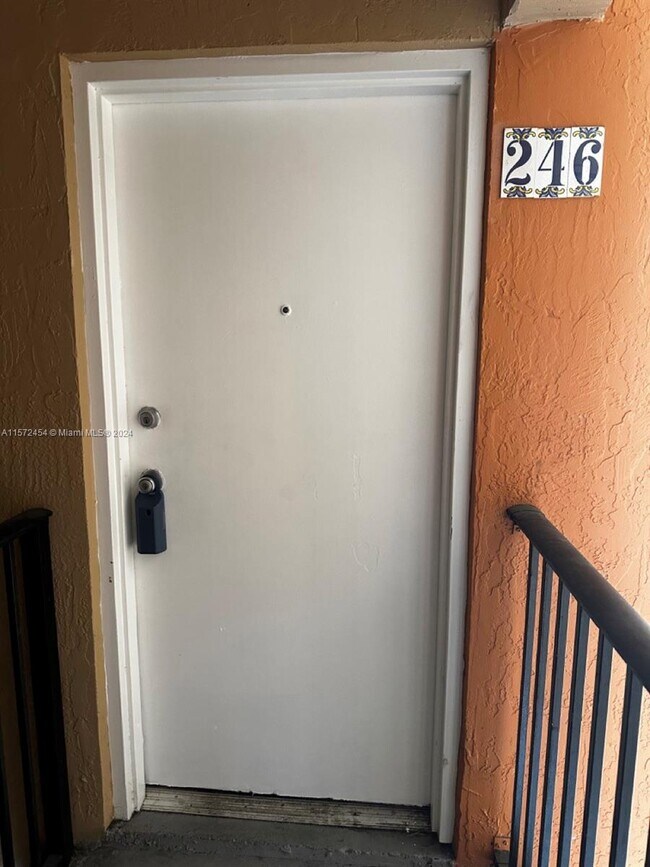 Foto del edificio - 7279 W 24th Ave