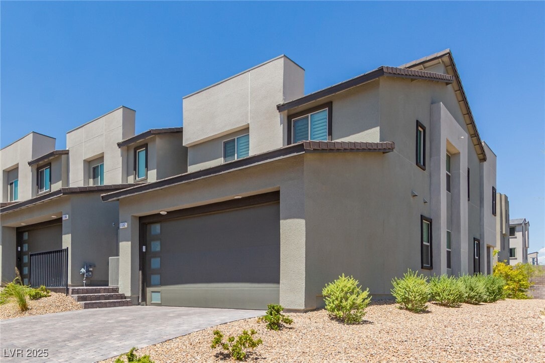 Primary Photo - 11592 Alpine Cove Ave