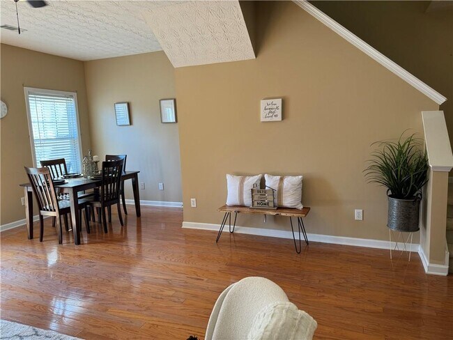 Foto del edificio - 801 Old Peachtree Rd NW