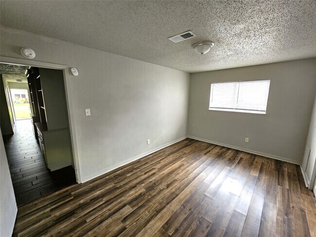 Foto del edificio - 2421 16th Ave N