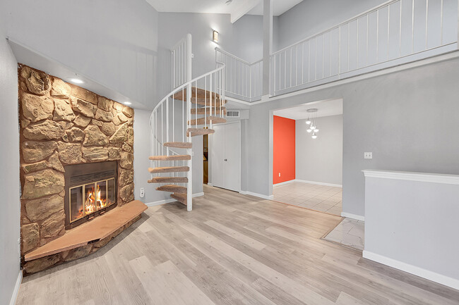 Building Photo - Charming 2-Bed Condo with Cozy Fireplace