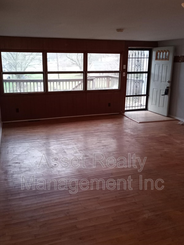 Building Photo - 5729 Thorngrove Pike