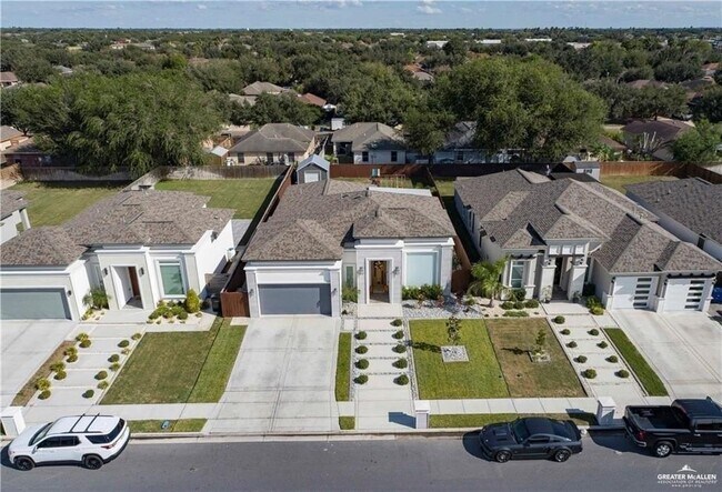 Foto del edificio - 3904 Wisteria Ave