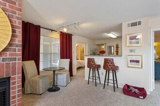 Model Living Space - Gables Citywalk & Waterford Square