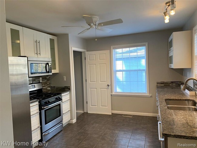 Foto del edificio - 2050 Wycliffe Ave