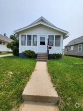 Building Photo - 3507 Elm Ave SE