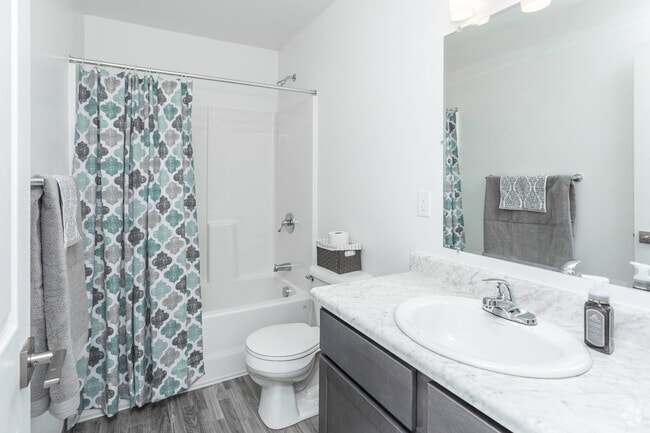 1BR, 1BA - 711 SF Hallway - Sterling Troy Apartments