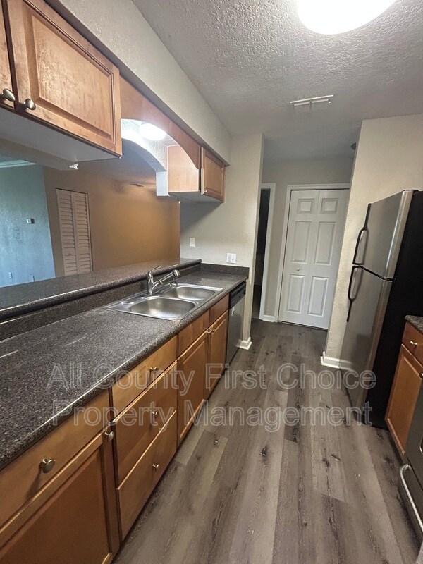 Building Photo - 12293 Sailwinds Dr