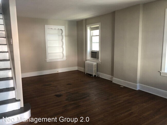 Building Photo - 4 br, 1.5 bath House - 137 N 7th St