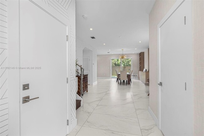 Foto del edificio - 10373 NW 68th Ter