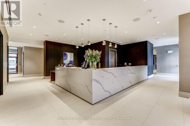 Photo du bâtiment - 2550 Simcoe St N