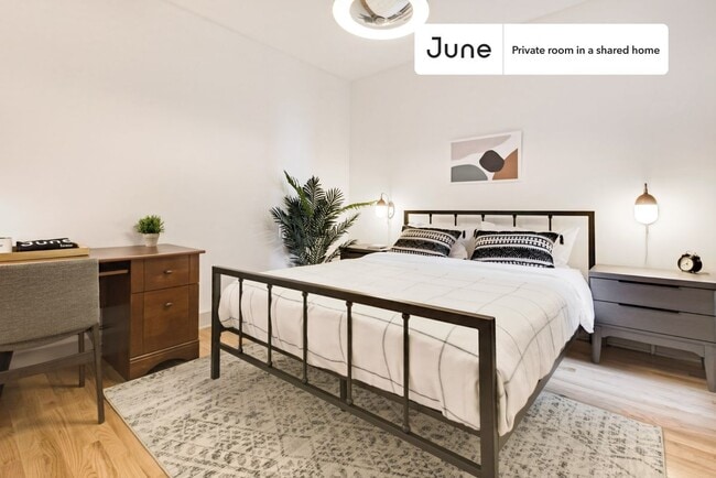 Room in Shared 4 bed/1 bath home - Room in Shared 4 bed/1 bath home