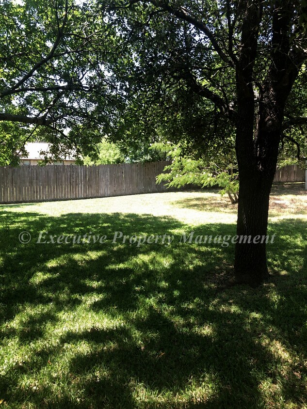 Foto del edificio - 812 Kelly Cir