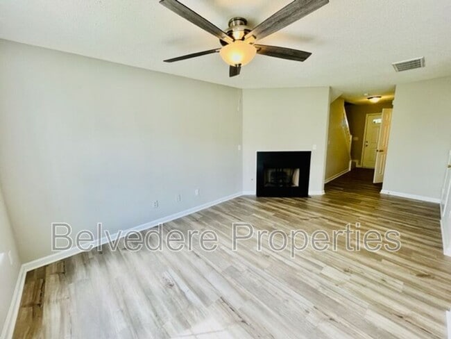 Building Photo - 2707 N Keswick Way