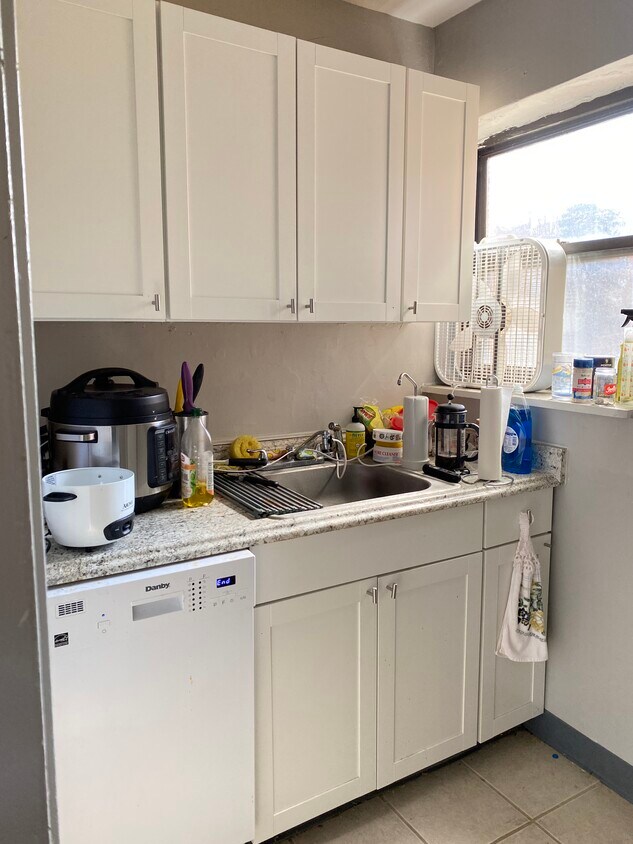 Foto principal - 6235 5th Ave
