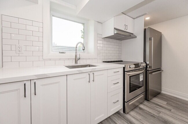 Photo du bâtiment - Updated 2 bedroom on East Mountain