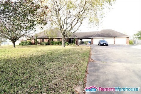 Building Photo - 9102 N Humble Camp Rd