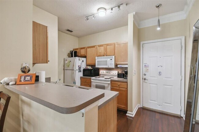 Foto del edificio - 4207 S Dale Mabry Hwy