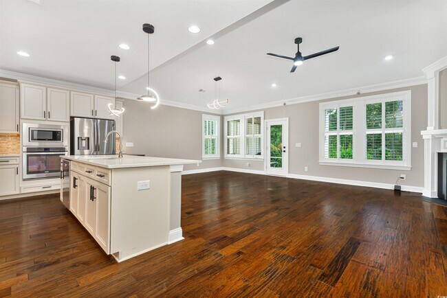 Foto del edificio - 1592 Buckingham Ave