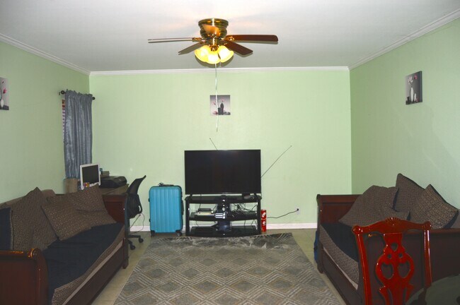 Foto del edificio - 4800 1/4 Toland Way
