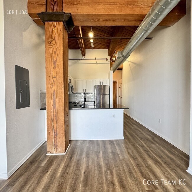 Foto del edificio - 202 W 5th St