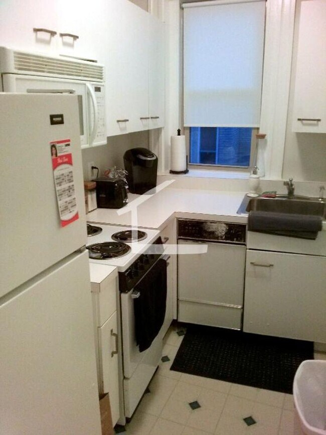 Foto del edificio - Brighton 1 bed with heat and hot water inc...