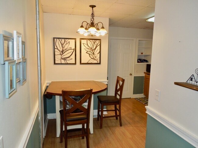 Building Photo - 15 Clyfton St
