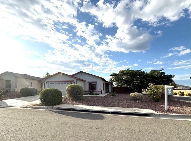Foto del edificio - Great home in Chino Valley COMING SOON!