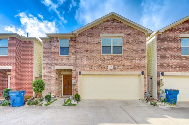 Photo - 3707 Main Poplar Dr Townhome