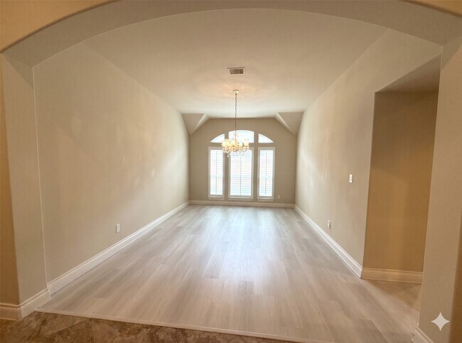 Foto del edificio - 27630 Linden Ridge Lane