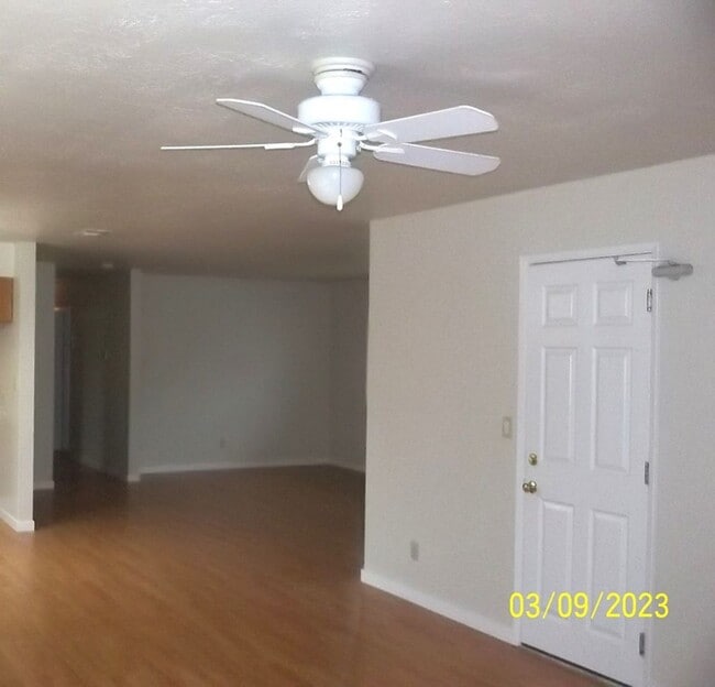 Foto del edificio - Three bedroom home in Fair Oaks